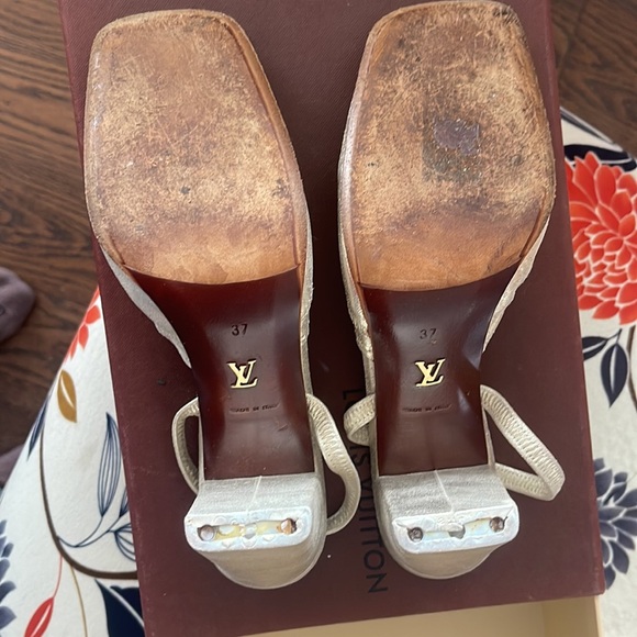 Vintage silver  Louis Vuitton Paris size 37 square toed heel with box and bags - Picture 7 of 7